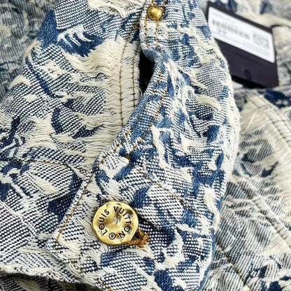 LV | VESTE EN JEAN ABSTRAITE ET USÉE