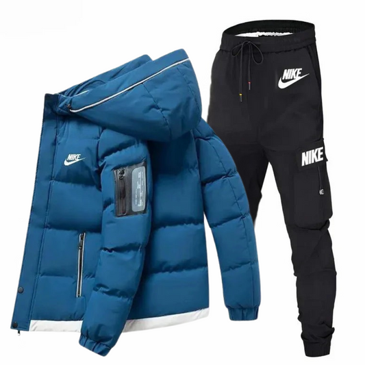 Pantaloni della tuta Nike e giacca invernale