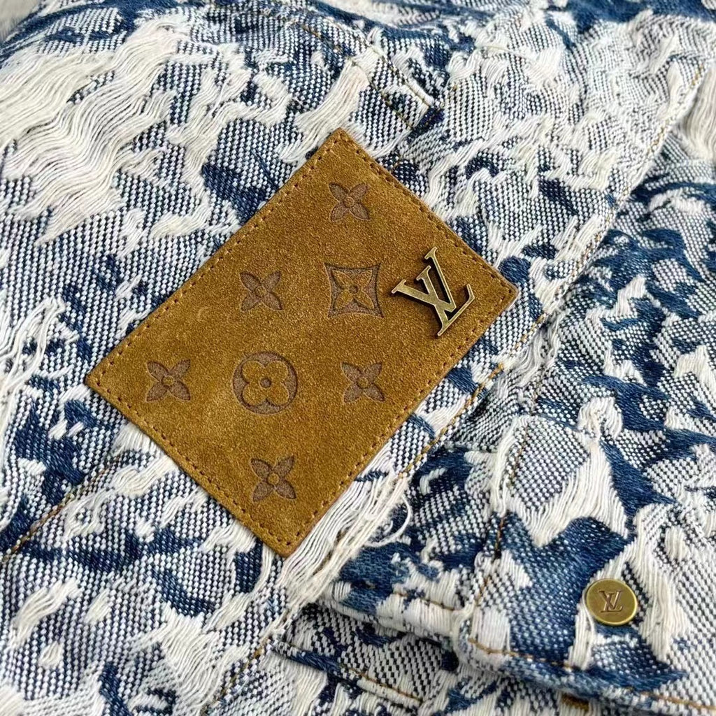 LV | VESTE EN JEAN ABSTRAITE ET USÉE